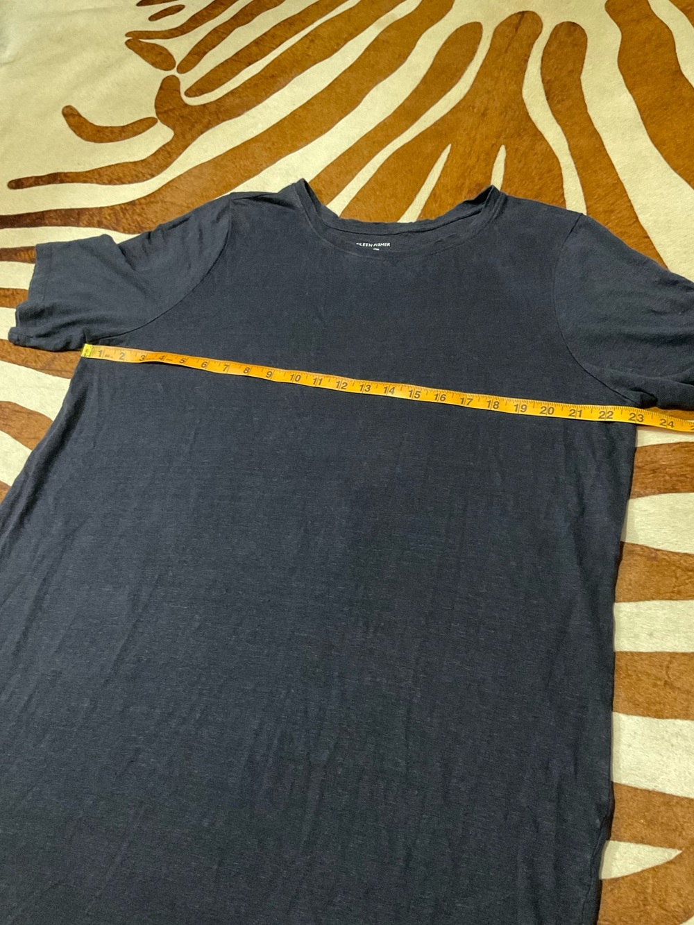 Eileen Fisher Organic Linen Jersey Knit Tunic Shirt Size Large
Boxy Fit Navy - Picture 5 of 8